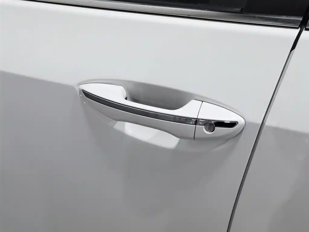 Toyota Corolla 2018 — фото 18