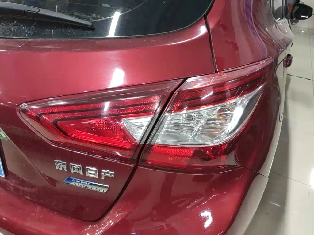 Nissan Tiida 2018 — фото 8