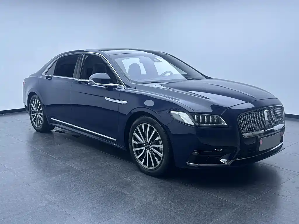 Lincoln Continental 2018 — фото 3