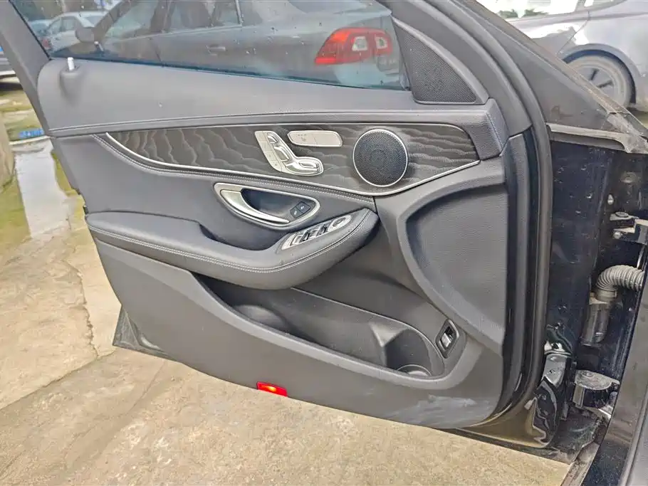Mercedes-Benz C-Class 2020