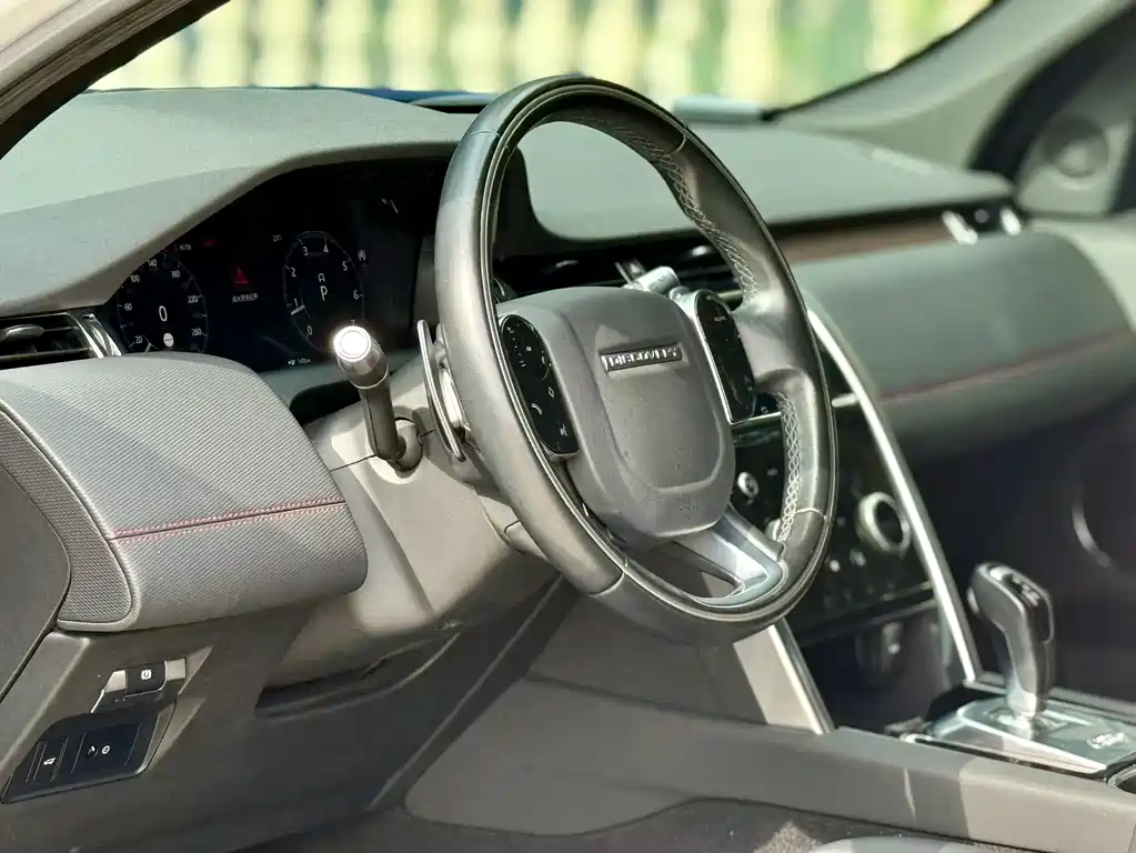 Land Rover Discovery Sport 2020 — фото 6