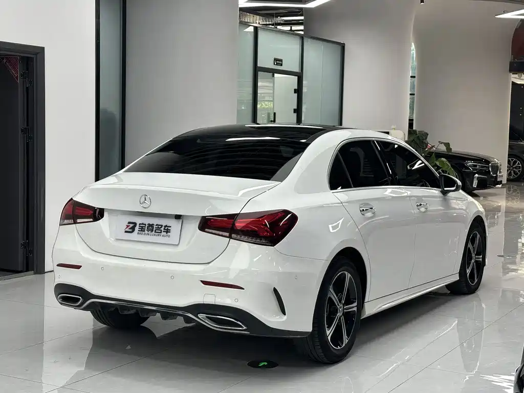 Mercedes-Benz A-Class 2023 — фото 12