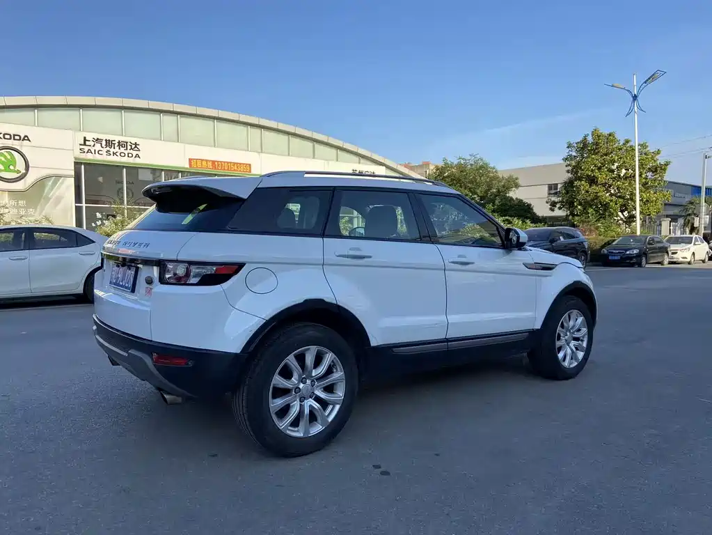 Land Rover Evoque 2015 — фото 4