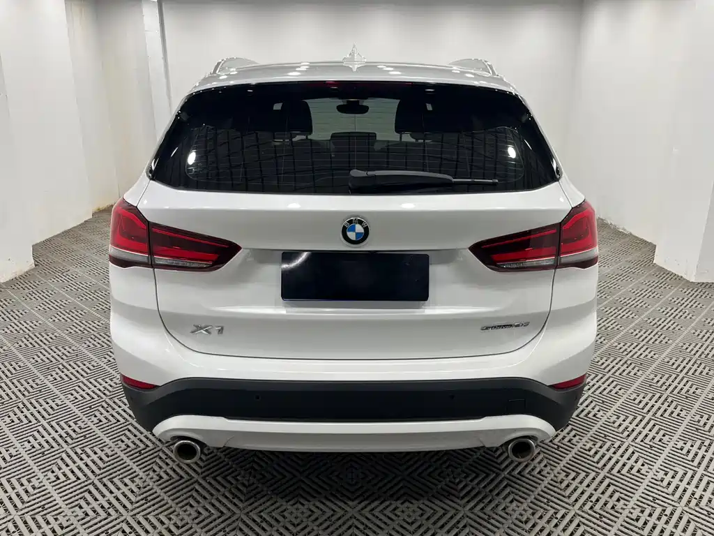 BMW X1 2022 — фото 8