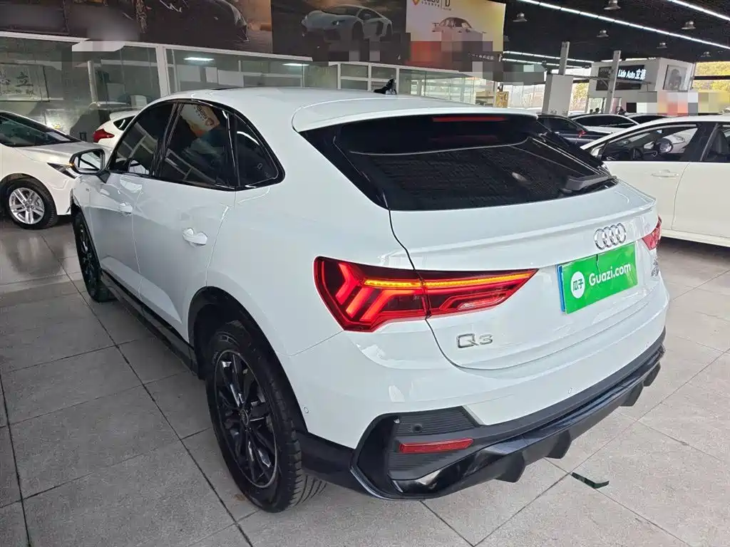 Audi Q3 Sportback 2022 — фото 24