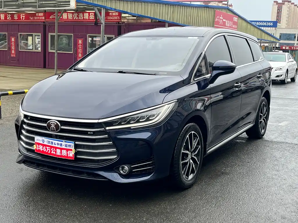 BYD MAX 2018 — фото 1