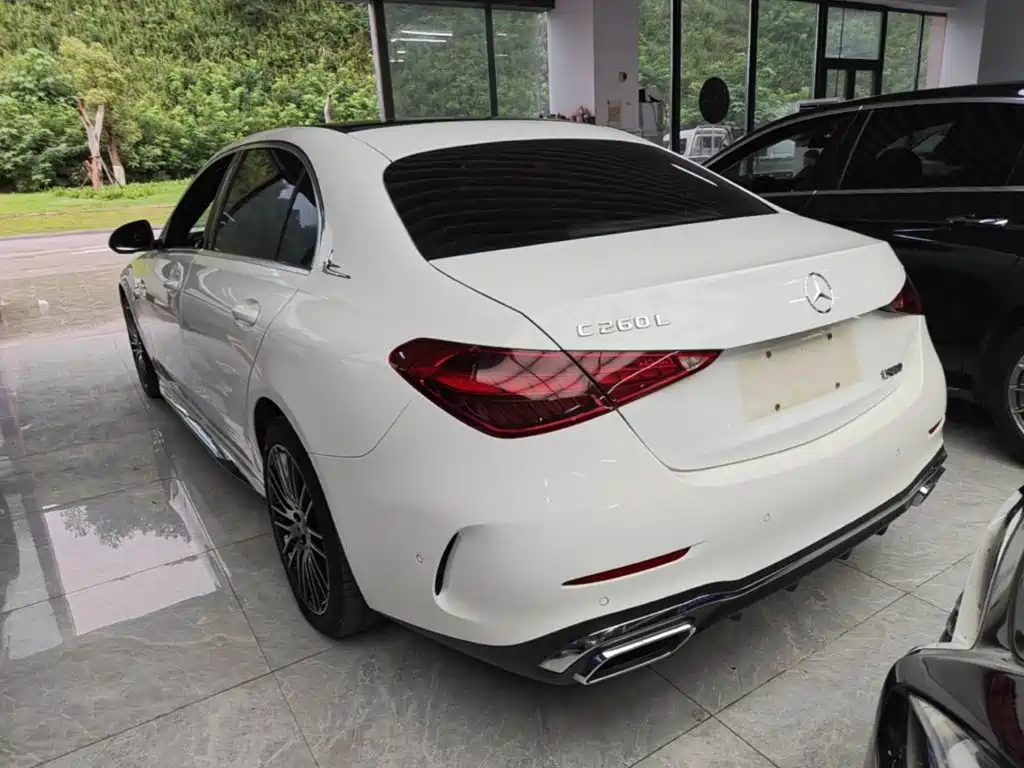Mercedes-Benz C-Class 2024