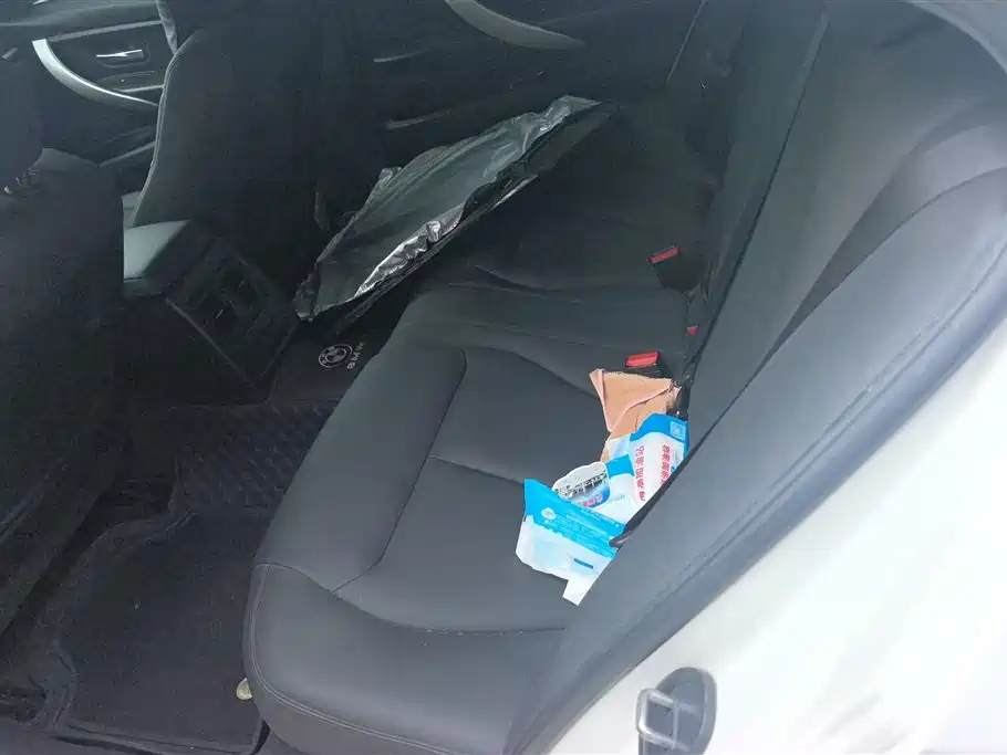 BMW 3 Series 2015 — фото 11