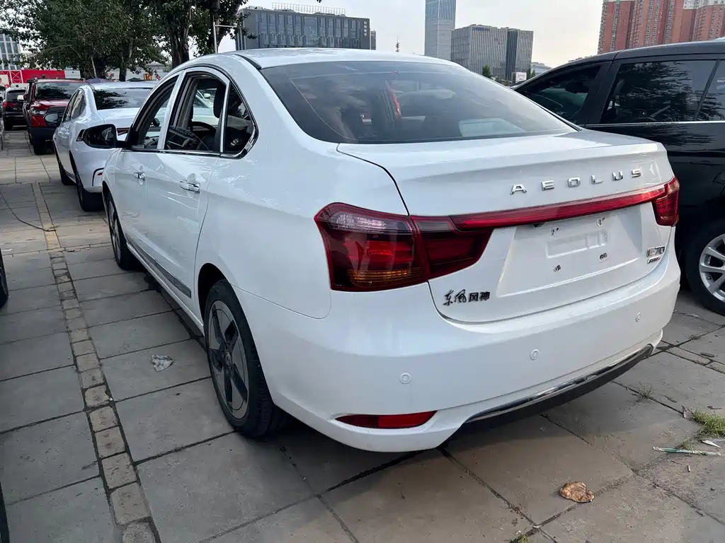 Dongfeng E70 2022