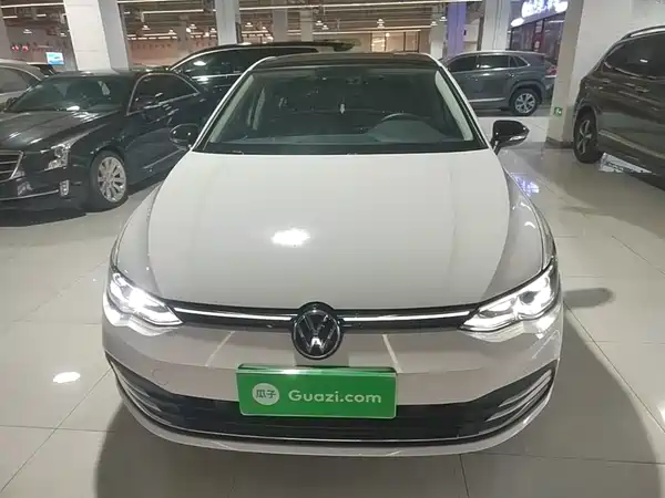 Volkswagen Golf 2023