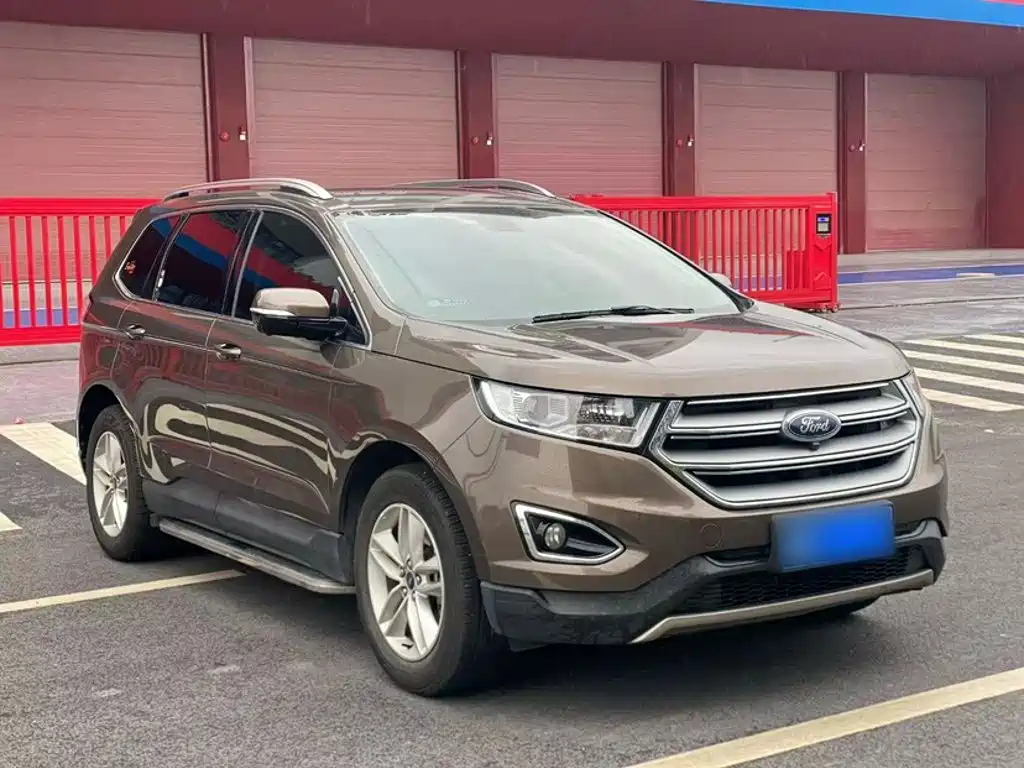 Ford Edge 2017 — фото 22