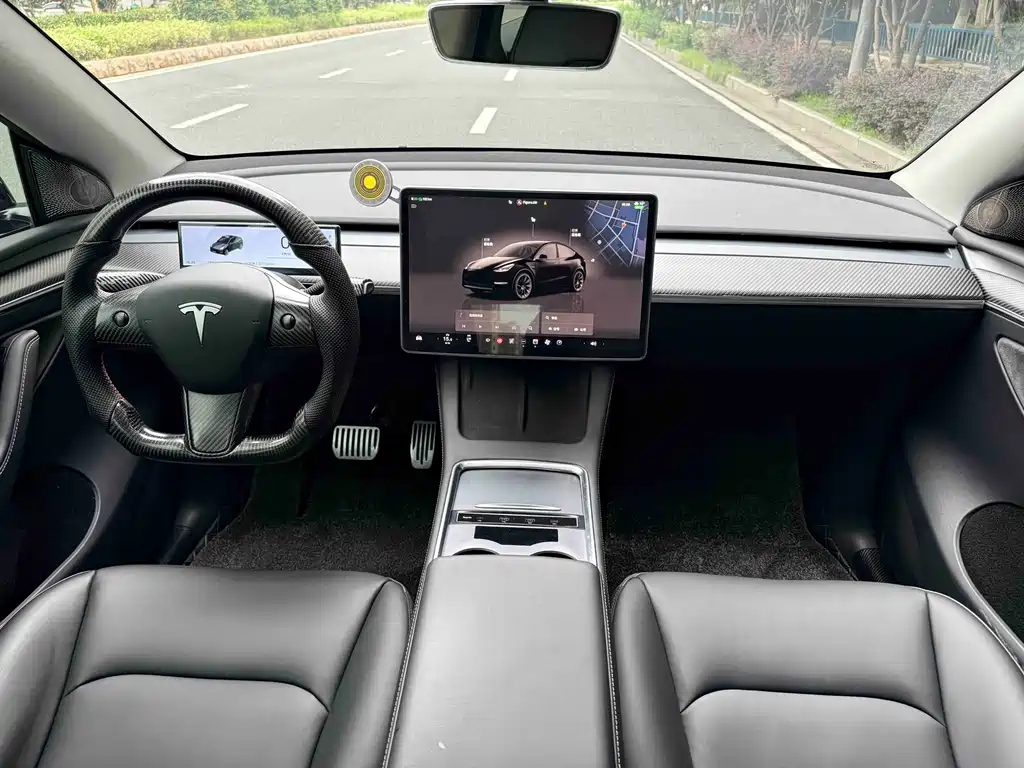 Tesla Model Y 2022 — фото 13