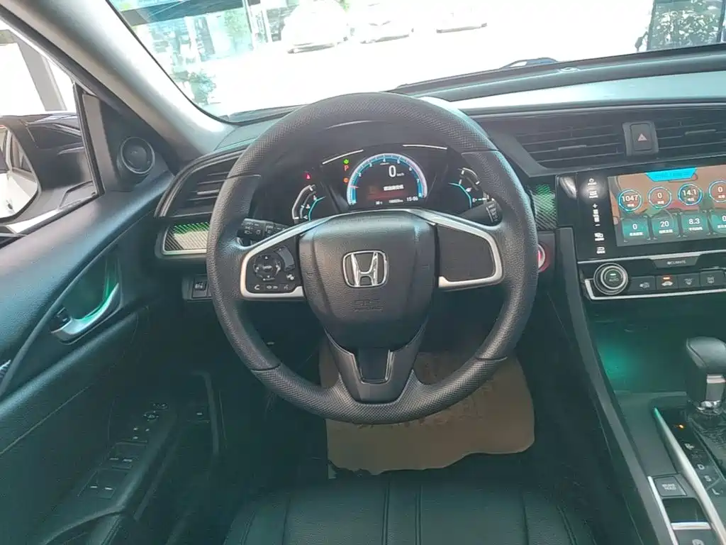 Honda Civic 2019 — фото 11