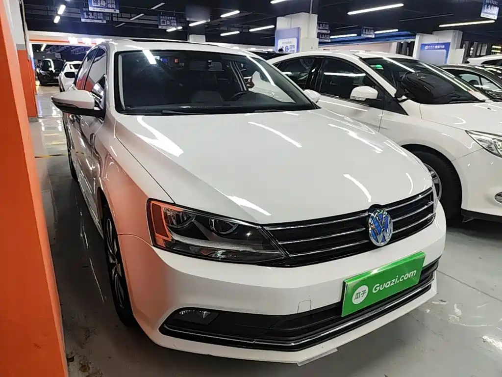 Volkswagen Sagitar 2017