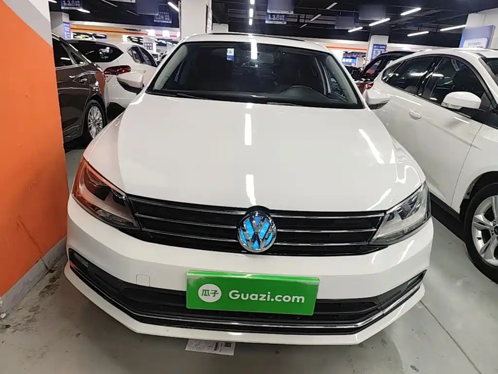 Volkswagen Sagitar 2017
