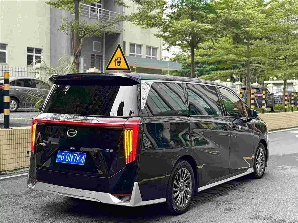 GAC Trumpchi M8 2022 — фото 5