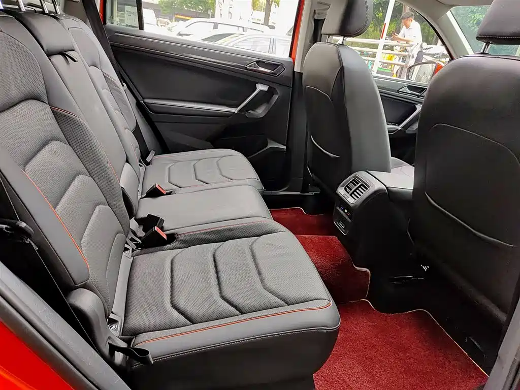 Volkswagen Tiguan L 2017 — фото 11