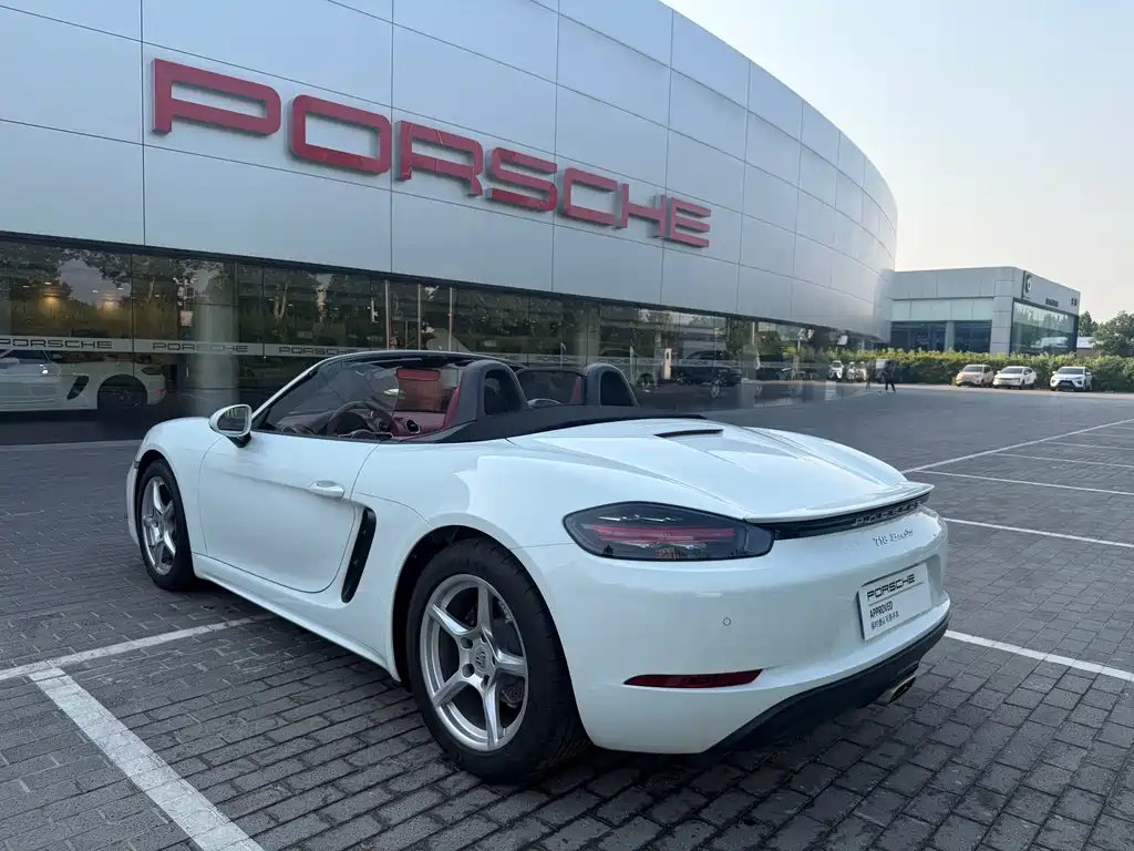 Porsche 718 2024 — фото 11