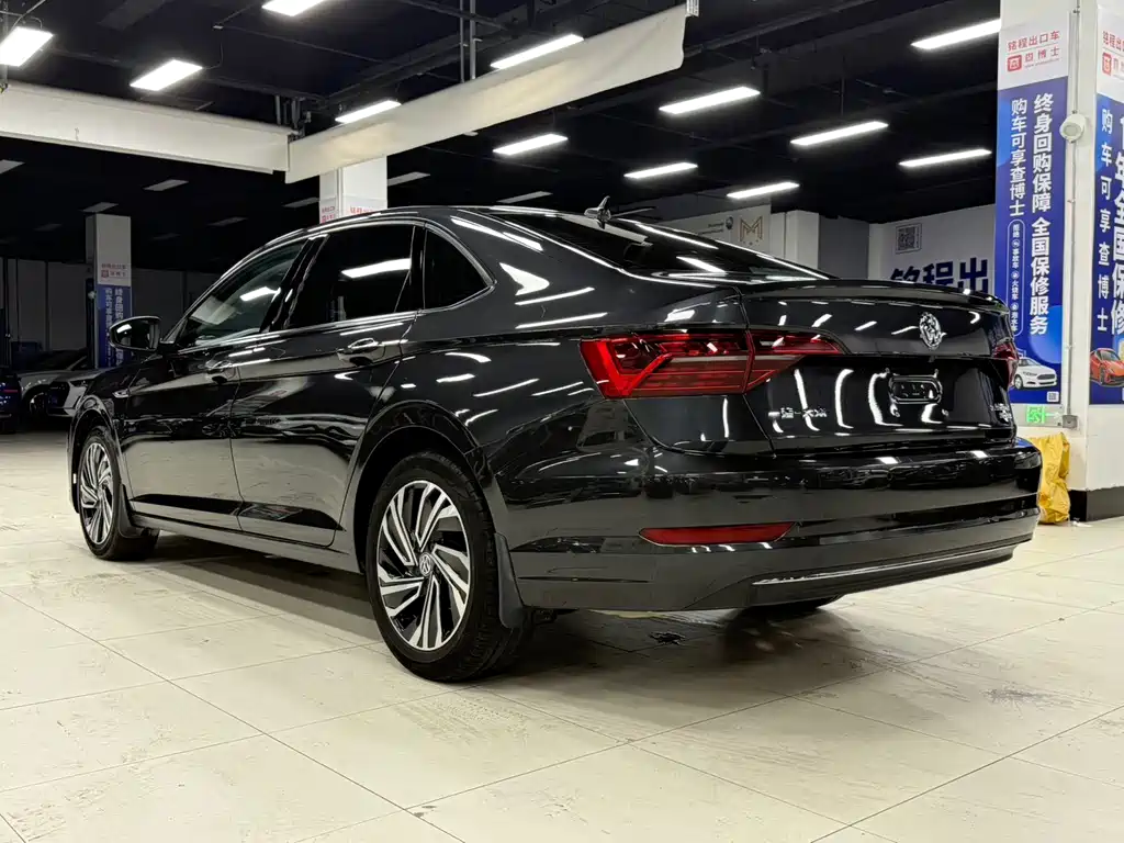 Volkswagen Sagitar 2022