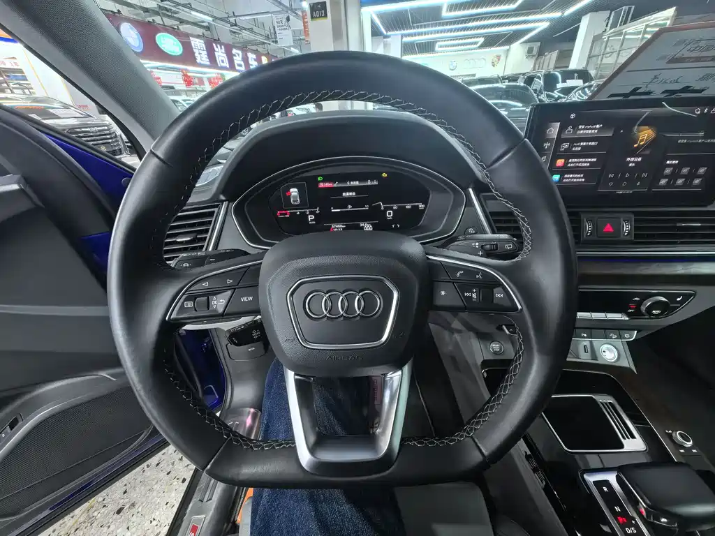 Audi Q5L 2021 — фото 10