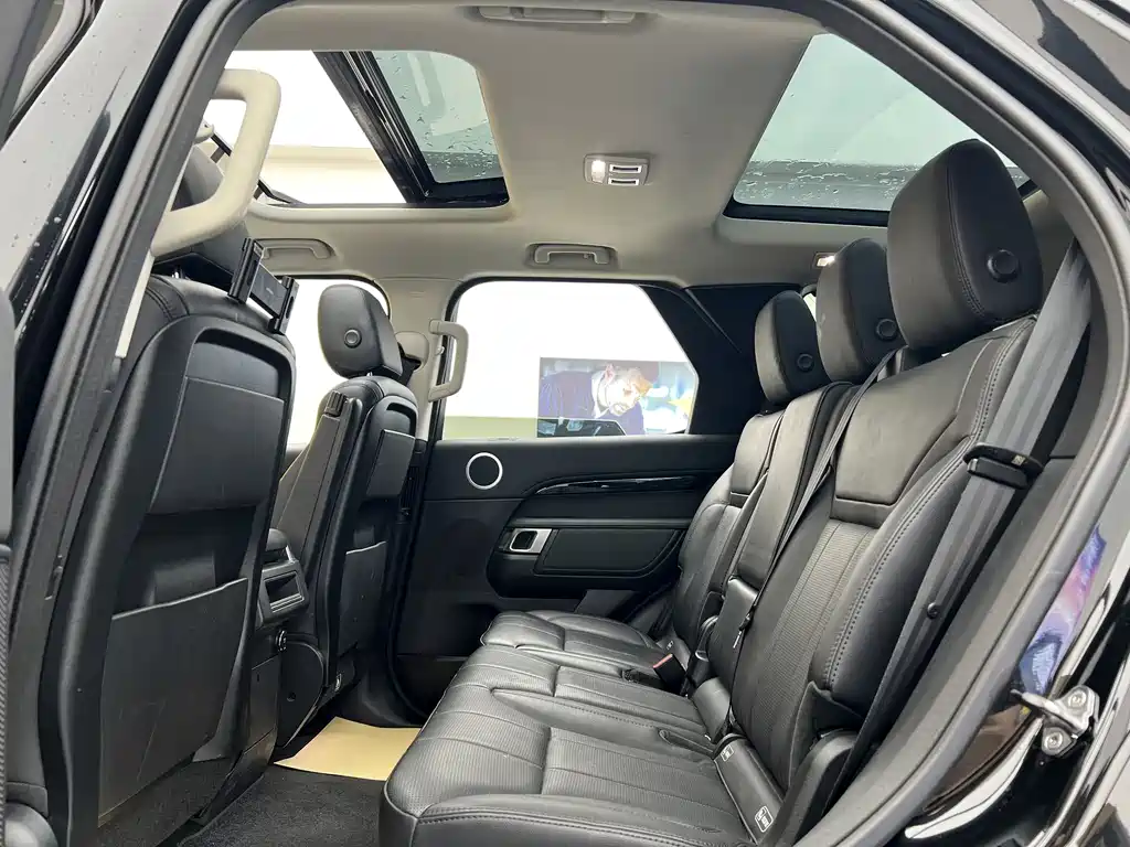 Land Rover Discovery 2018 — фото 7