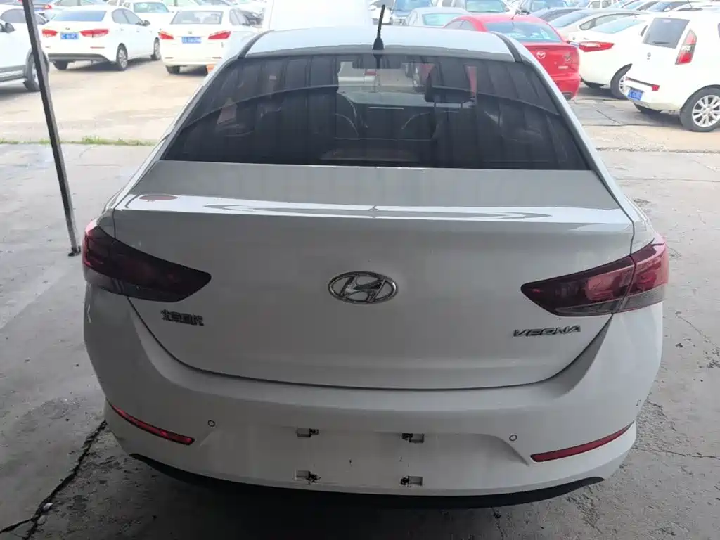 Hyundai Verna 2017 — фото 6