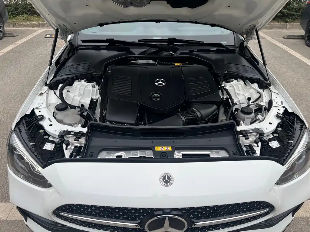 Mercedes-Benz C-Class 2023 — фото 7