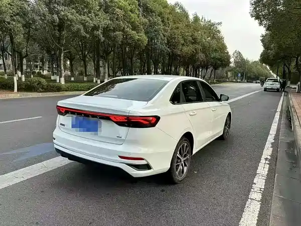 Geely Emgrand 2023