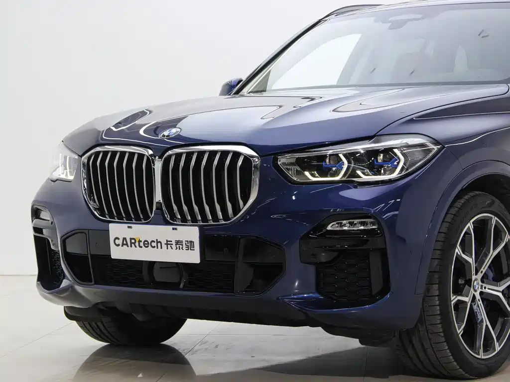 BMW X5 2019 — фото 11