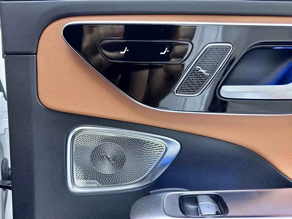 Mercedes-Benz C-Class 2022 — фото 11