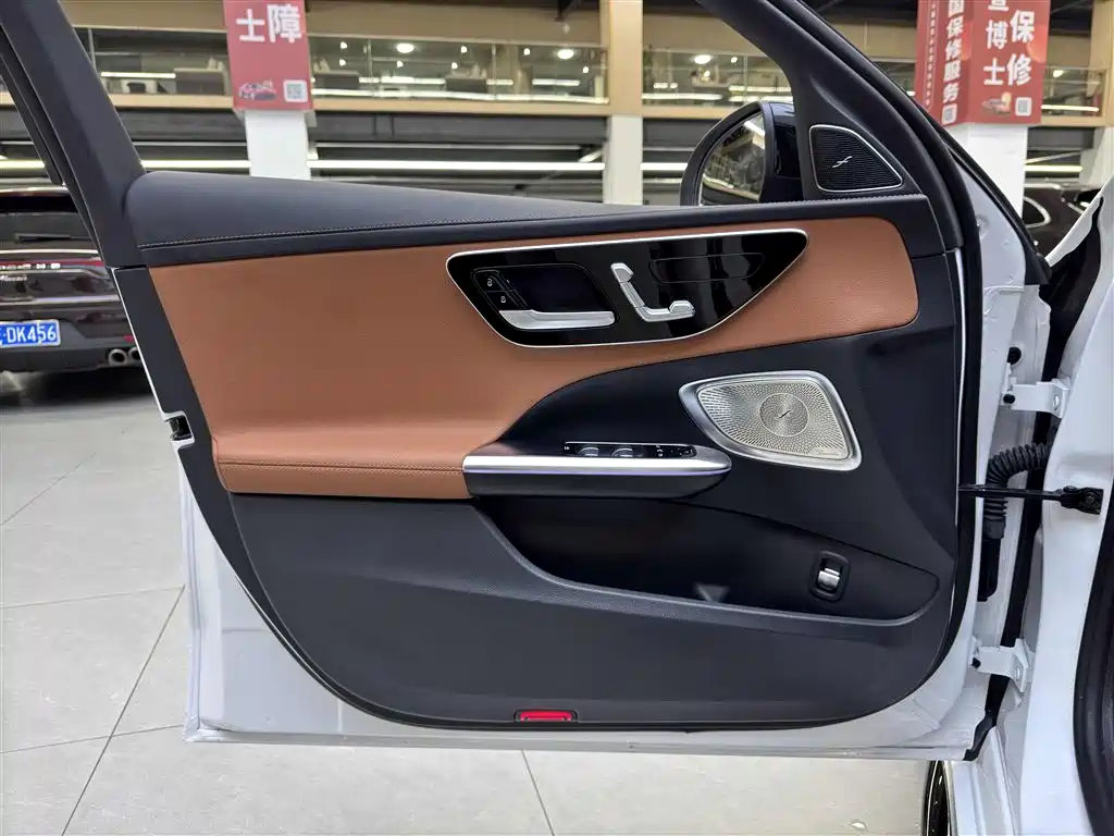 Mercedes-Benz C-Class 2022 — фото 15