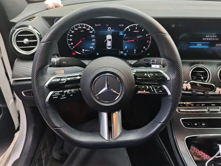 Mercedes-Benz E-Class 2021 — фото 15