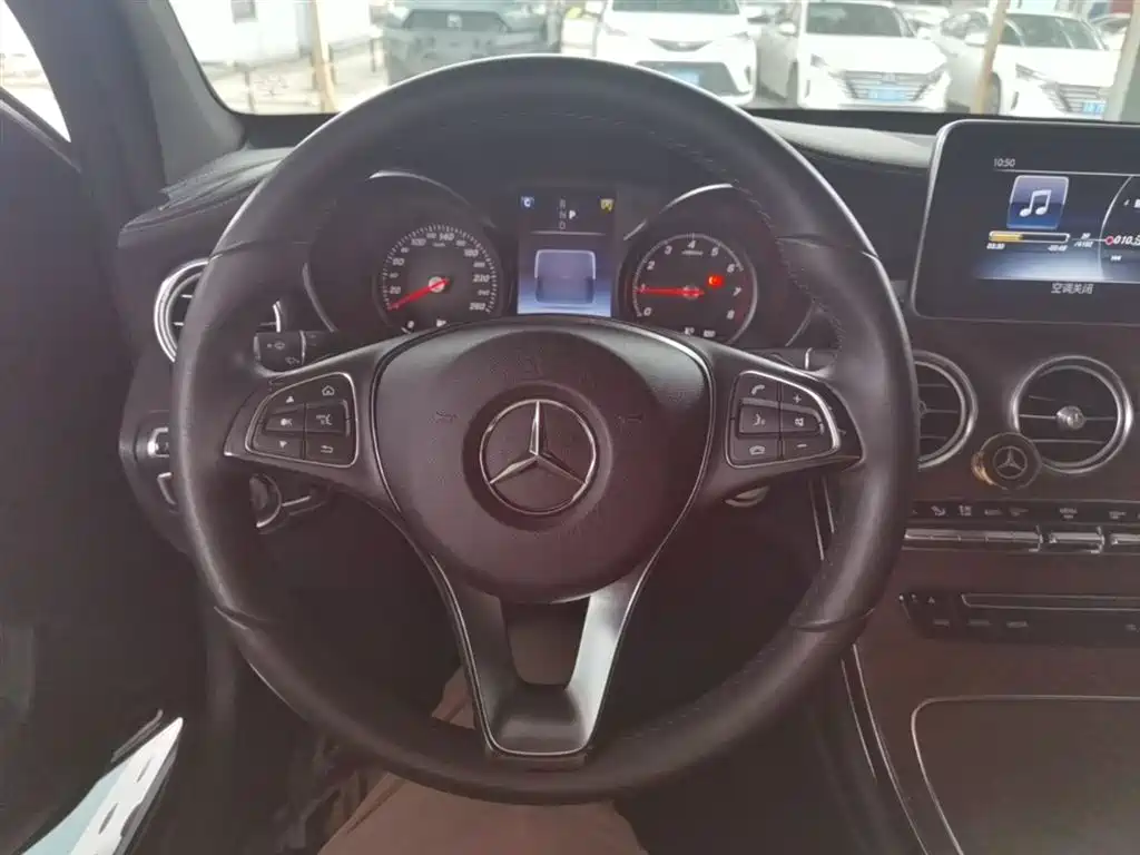Mercedes-Benz GLC 2016 — фото 11