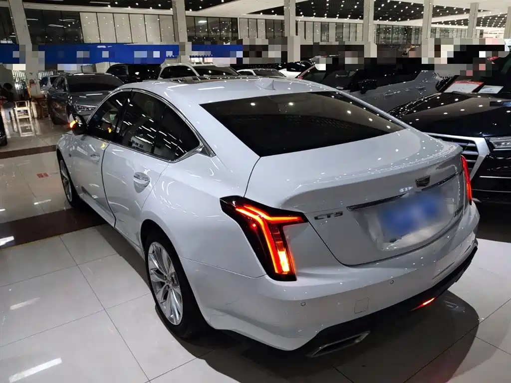 Cadillac CT5 2022 — фото 23