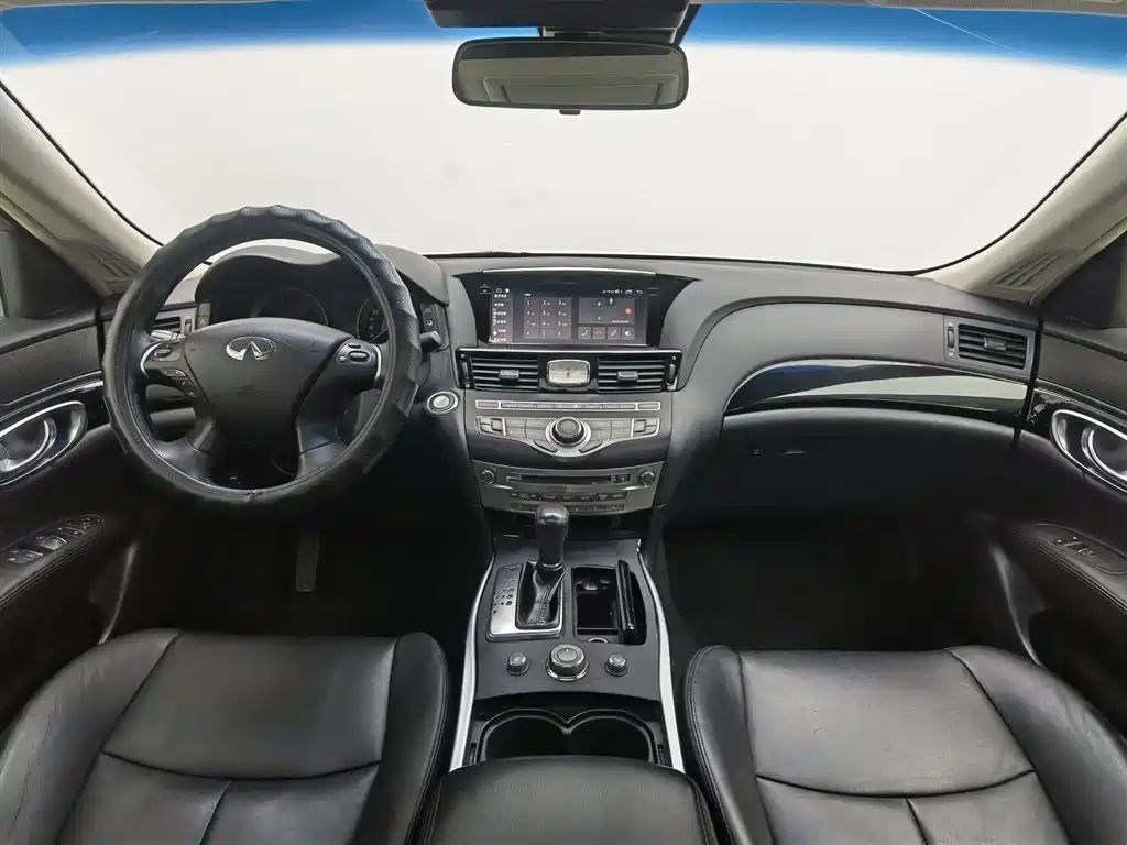 Infiniti Q70 2017