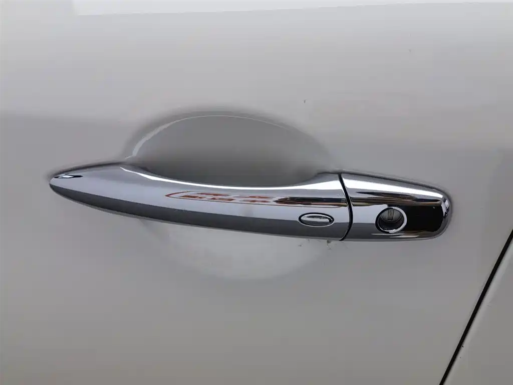 Infiniti Q70 2017 — фото 18