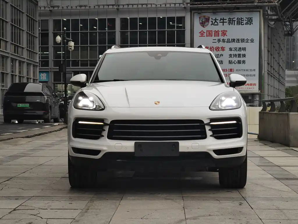 Porsche Cayenne 2019 — фото 2