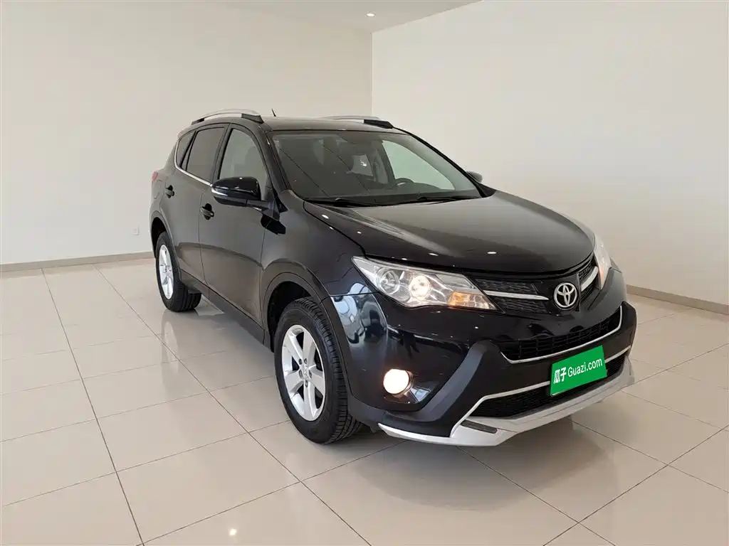 Toyota RAV4 2015 — фото 4