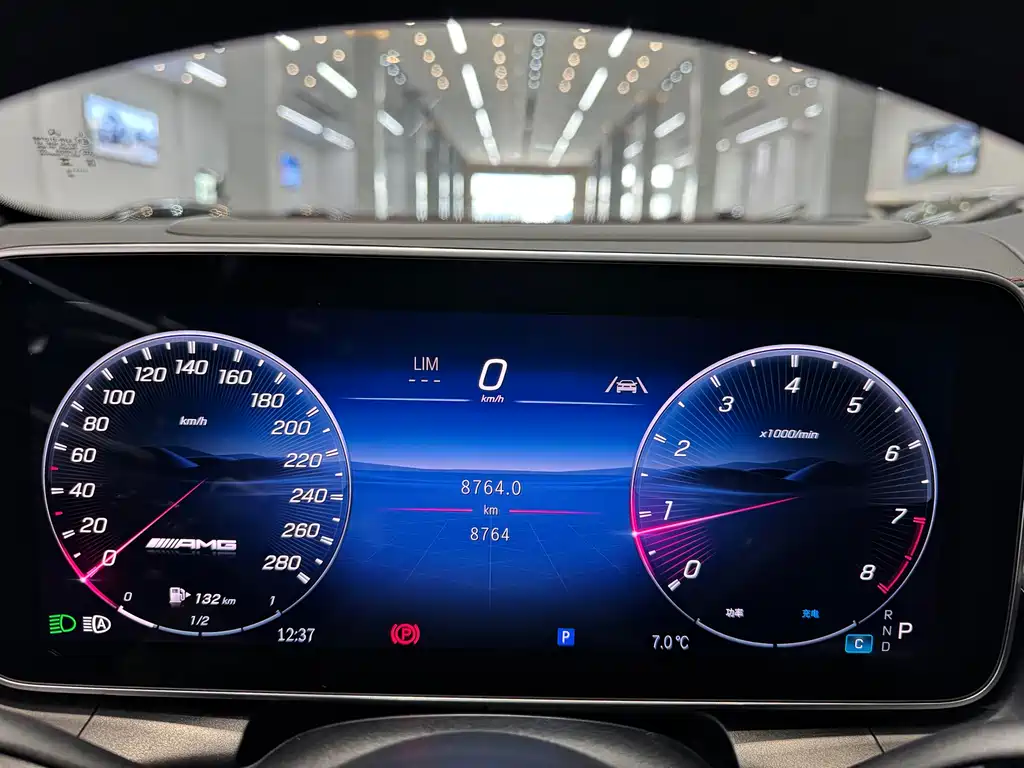 Mercedes-Benz GLC AMG 2025 — фото 11