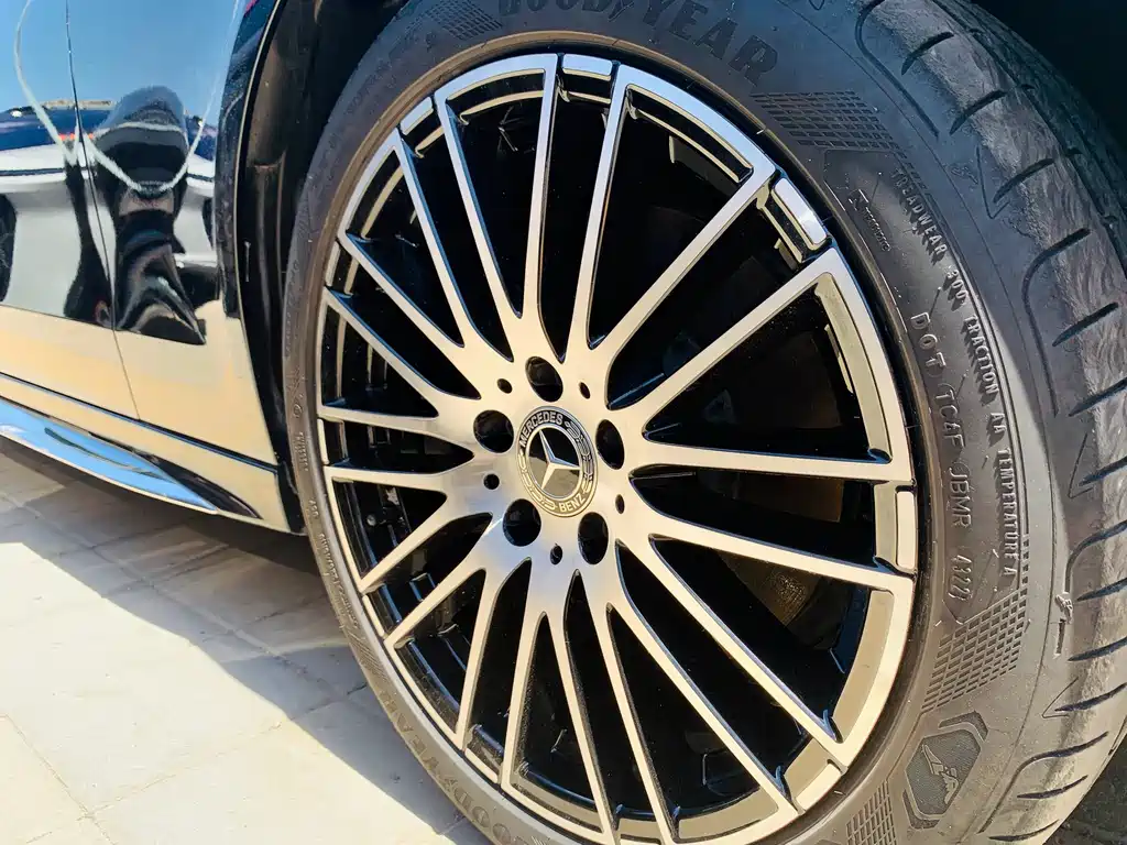 Mercedes-Benz C-Class 2023 — фото 17