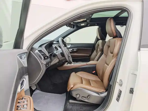 Volvo XC90 2023