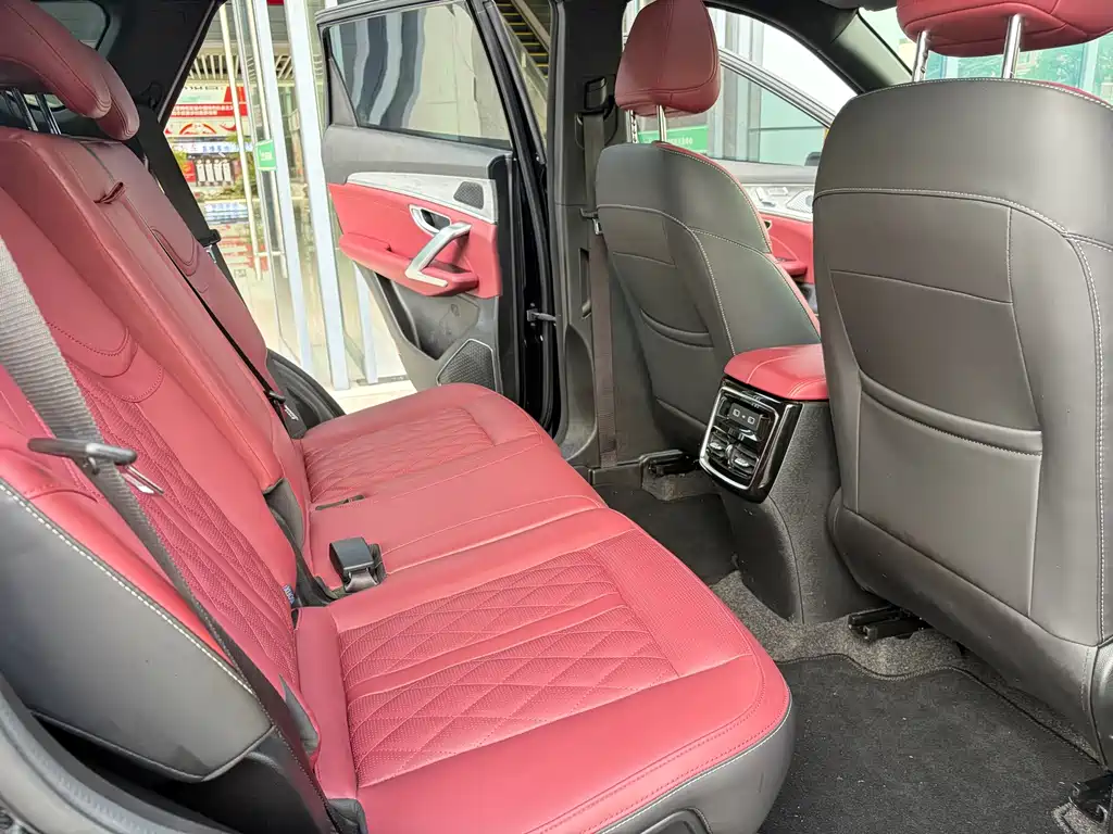 Jetour Jietu X70 PLUS 2024 — фото 10