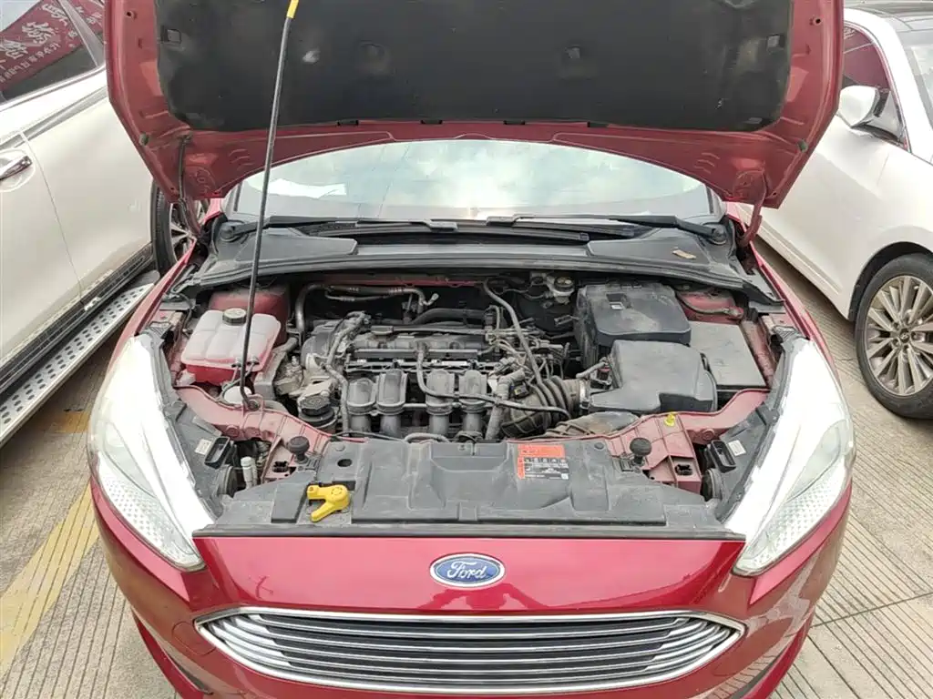 Ford Focus 2015 — фото 20