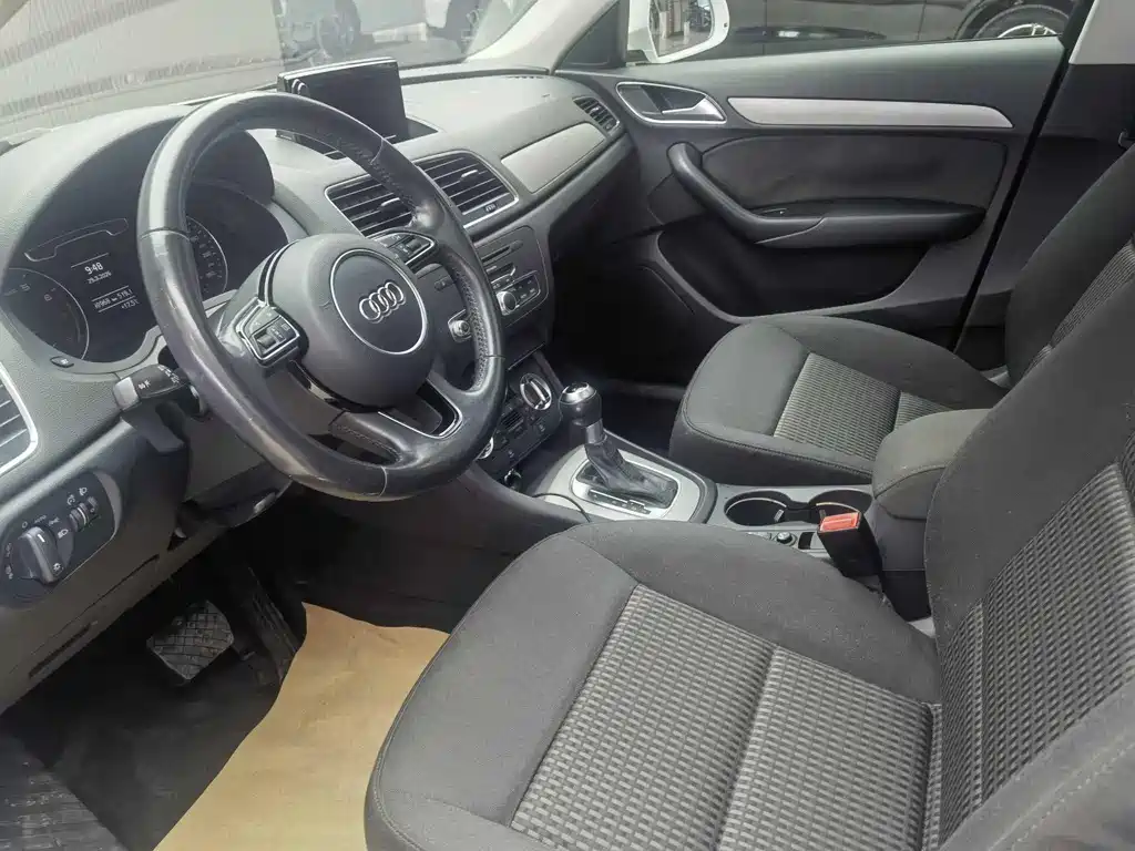 Audi Q3 2015 — фото 6