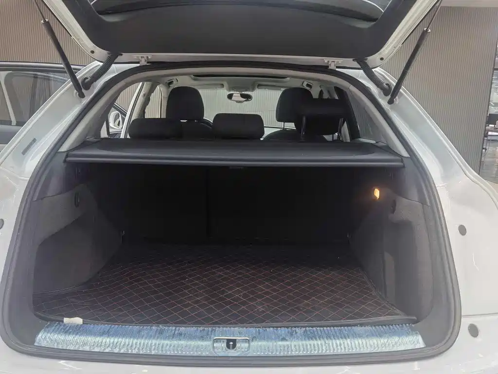 Audi Q3 2015 — фото 20