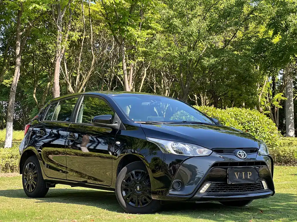 Toyota Yaris L 2017 — фото 14