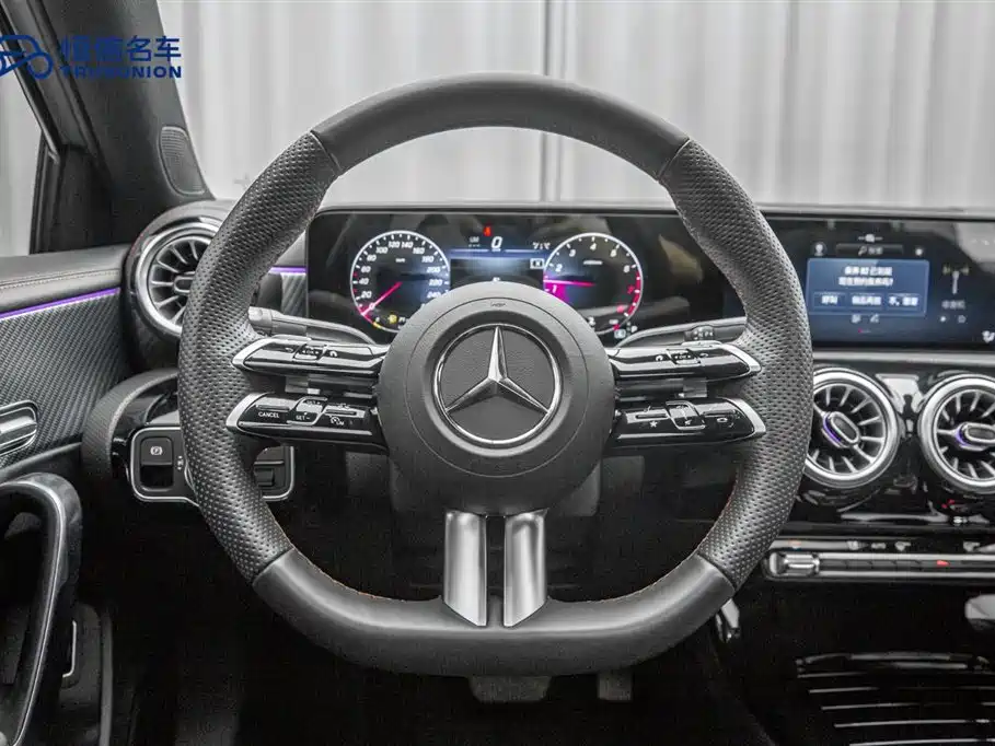 Mercedes-Benz A-Class 2024 — фото 17