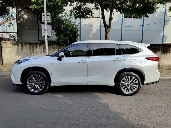 Toyota Highlander 2022