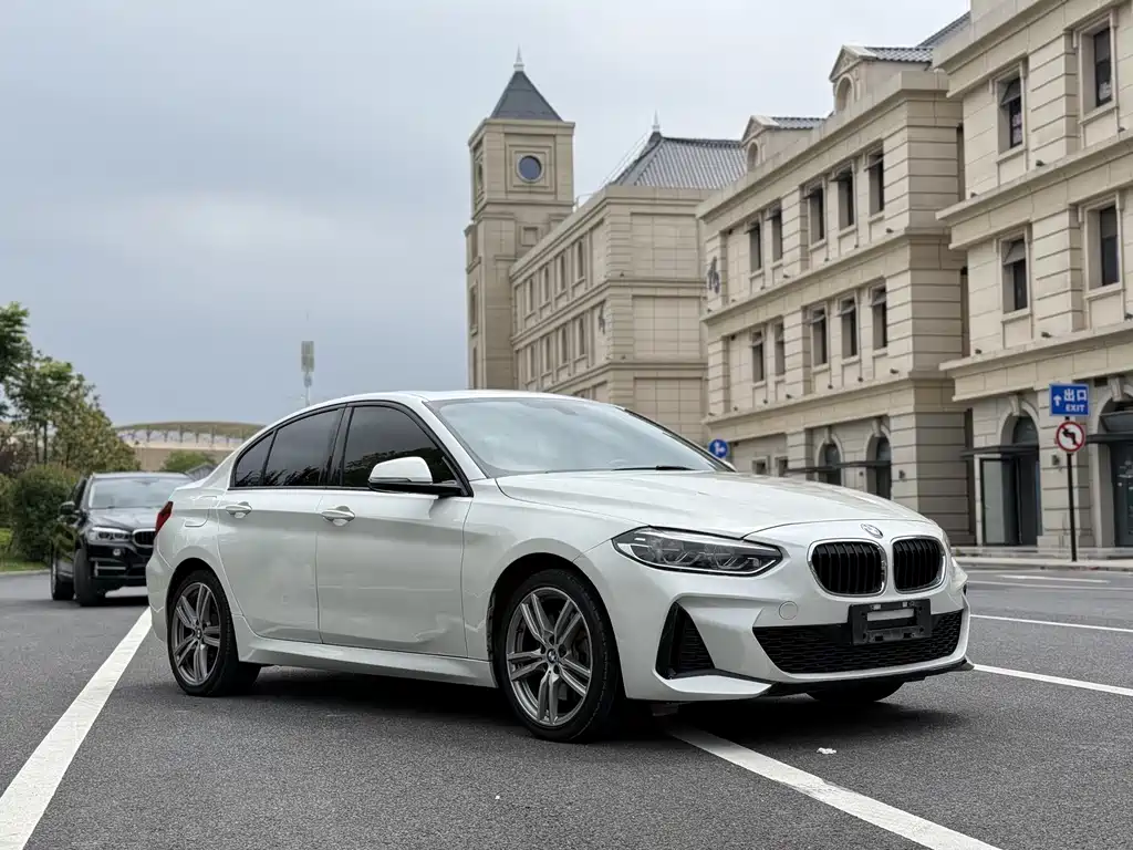 BMW 1 Series 2020 — фото 3