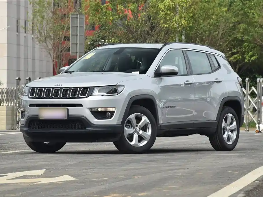 Jeep Compass 2017 — фото 2